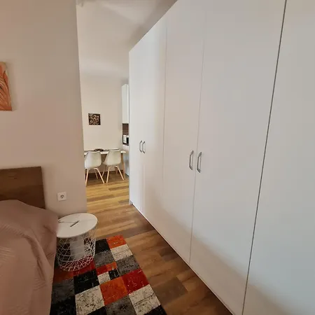 شقة Maty فارنا