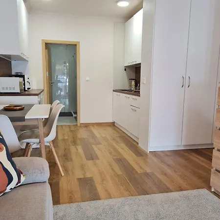 شقة Maty فارنا